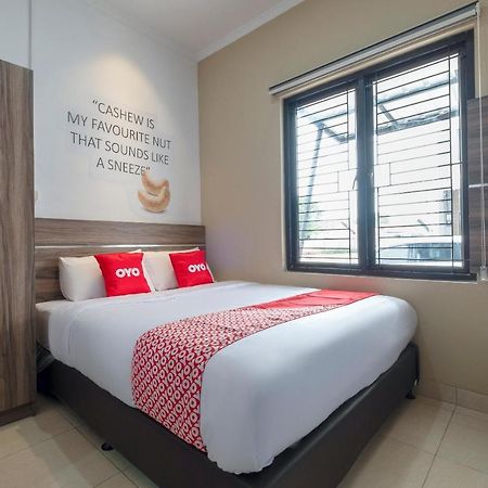 Oyo Life 3246 Walnut Inn G-10 Telukjambe Esterno foto